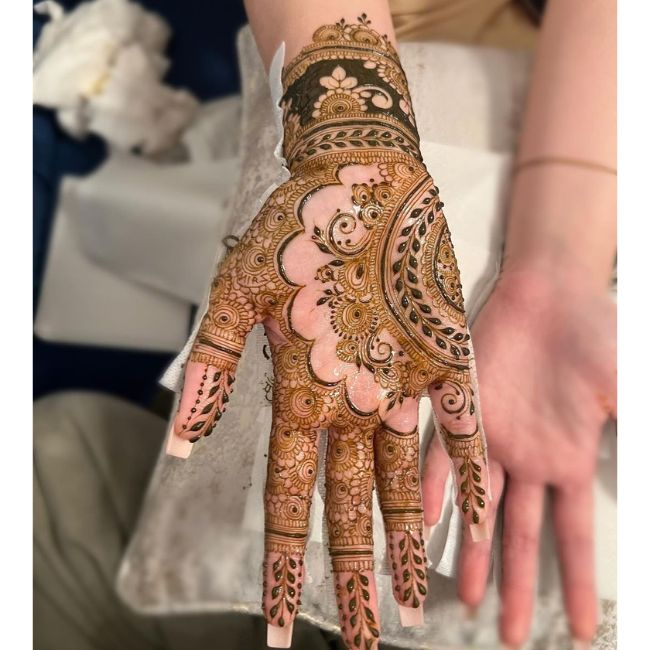 karwa chauth mehndi design